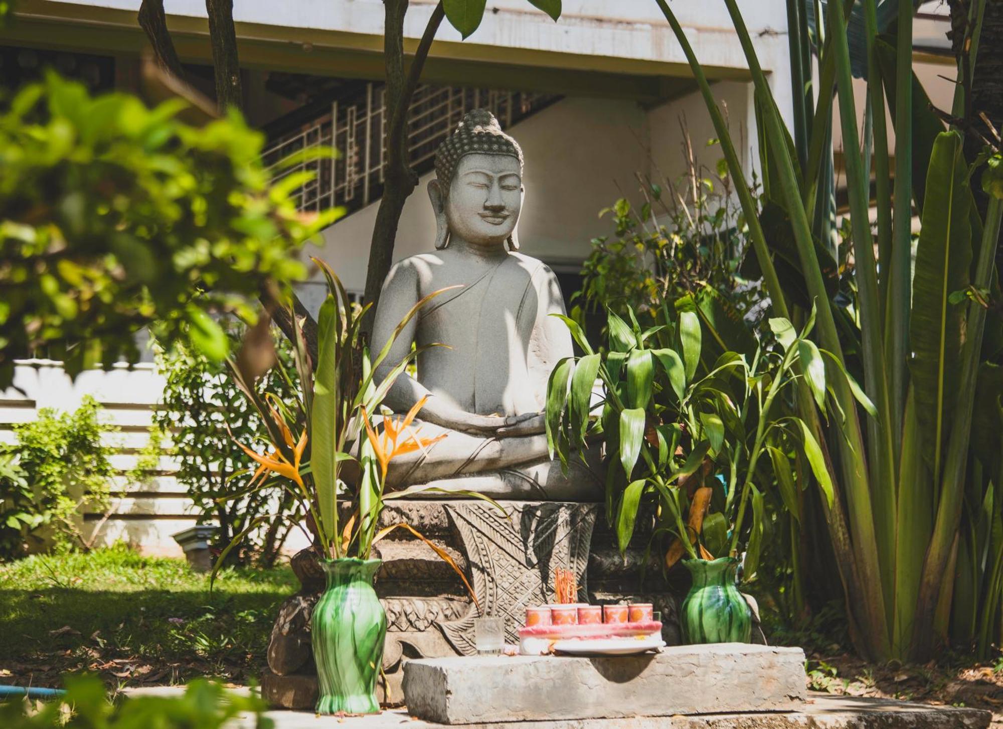 Cambodian Country Club Hotel Phnompen Kültér fotó